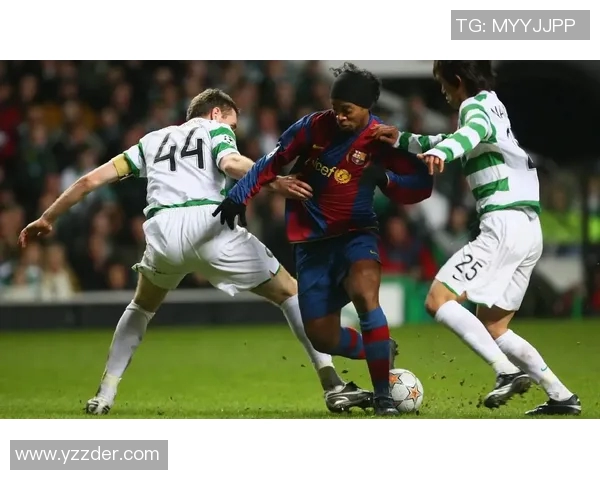 与足球明星共同畅享精彩瞬间的框架之旅